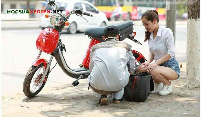 Nghề Sửa Xe Điện Có Tương Lai Không? Học Xong Có Thể Làm Gì?